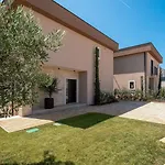 Extravagante Mit Sauna, Privatpool, Billard, Bbq בית נופש פורץ