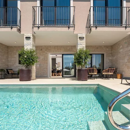 Extravagante Mit Sauna, Privatpool, Billard, Bbq * Пореч