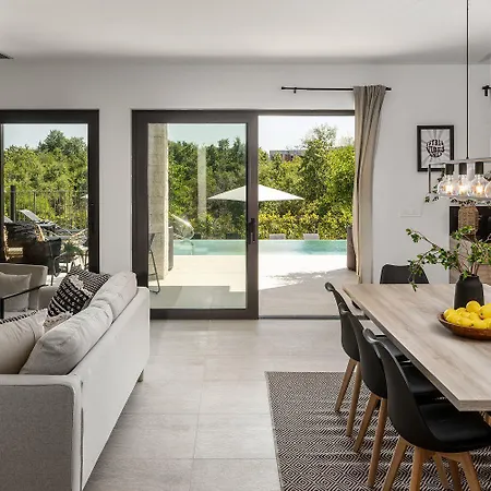 Extravagante Mit Sauna, Privatpool, Billard, Bbq Feriehus *
