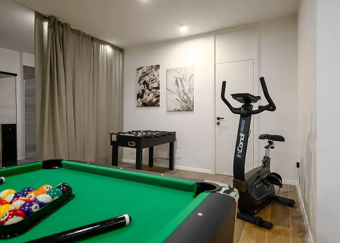 Extravagante Mit Sauna, Privatpool, Billard, Bbq Ferienhaus Poreč