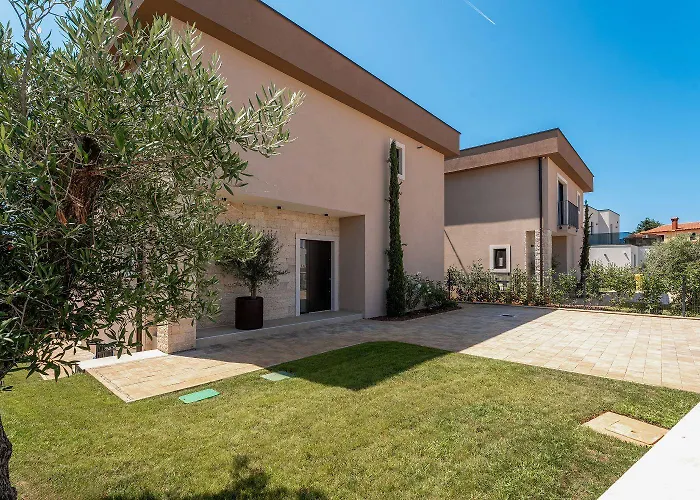 Extravagante Mit Sauna, Privatpool, Billard, Bbq Ferienhaus Poreč